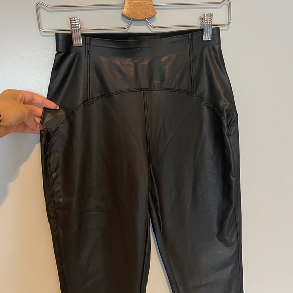Akira faux leather leggings - Picture 6 of 13